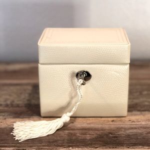 Cream leather jewelry box